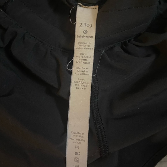 lululemon hotty hot shorts - Picture 3 of 3